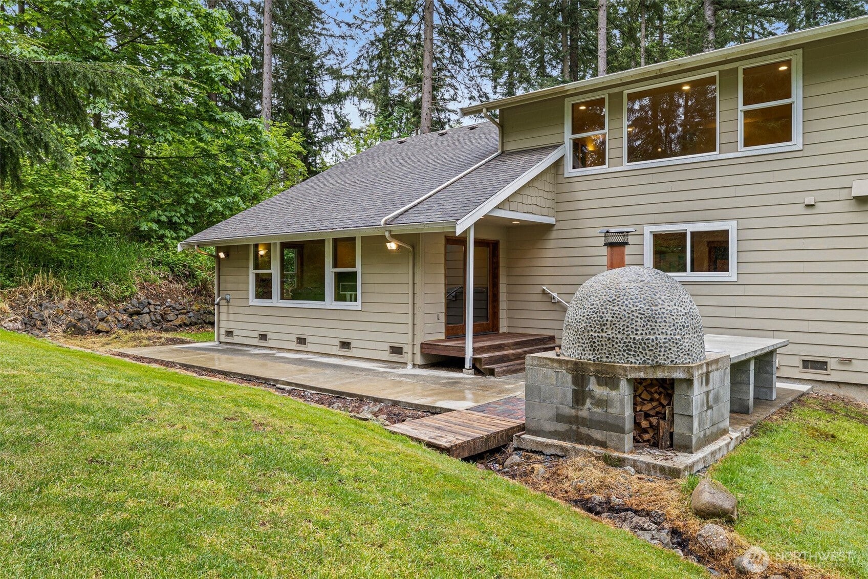 Kent, Washington, 98042, United States, 4 Bedrooms Bedrooms, ,4 BathroomsBathrooms,Residential,Active,1908132