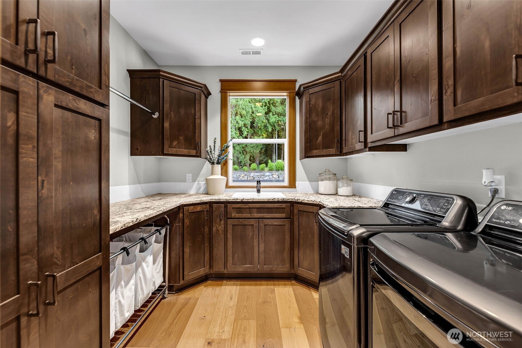 Battle Ground, Washington, 98604, United States, ,3 BathroomsBathrooms,Residential,Active,1869146