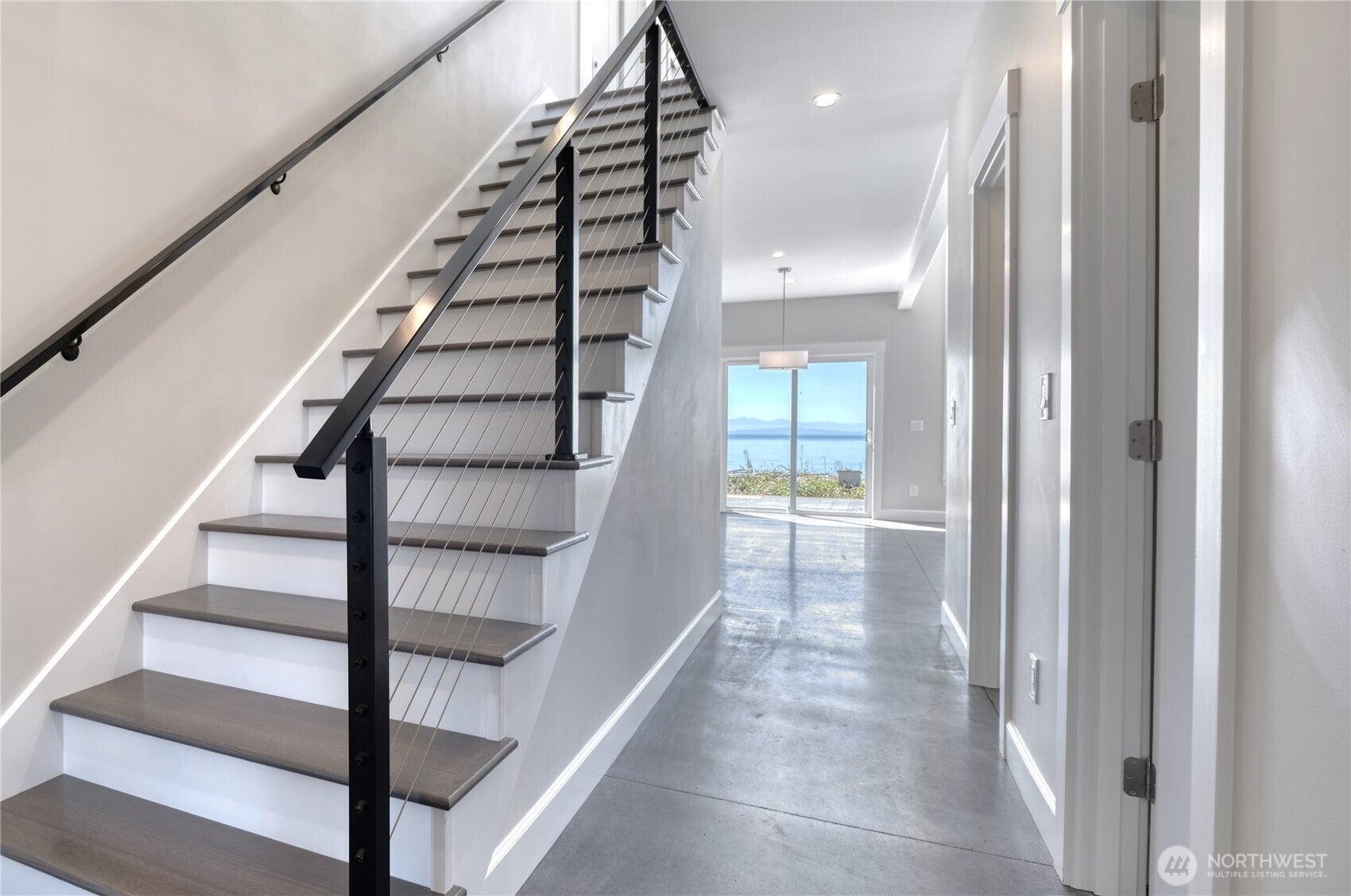 Point Roberts, Washington, 98281, United States, 2 Bedrooms Bedrooms, ,3 BathroomsBathrooms,Residential,Active,1905096