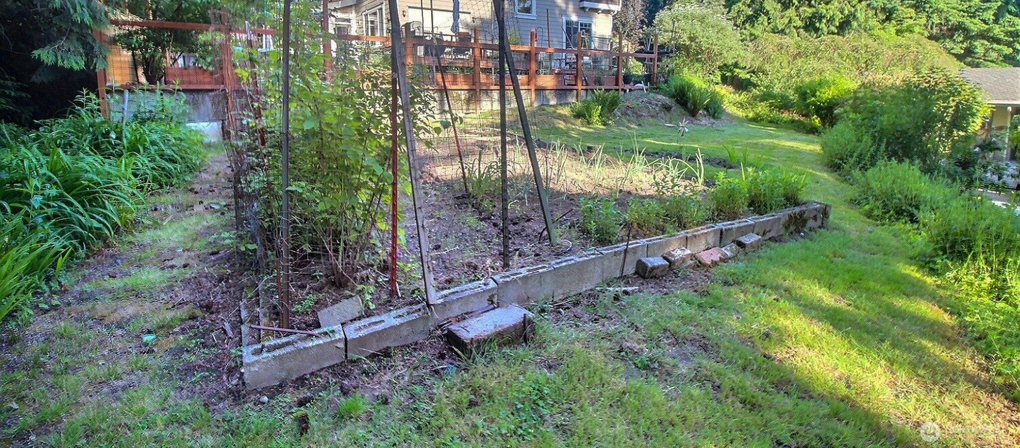 Sammamish, Washington, 98075, United States, 2 Bedrooms Bedrooms, ,2 BathroomsBathrooms,Residential,Active,1941345