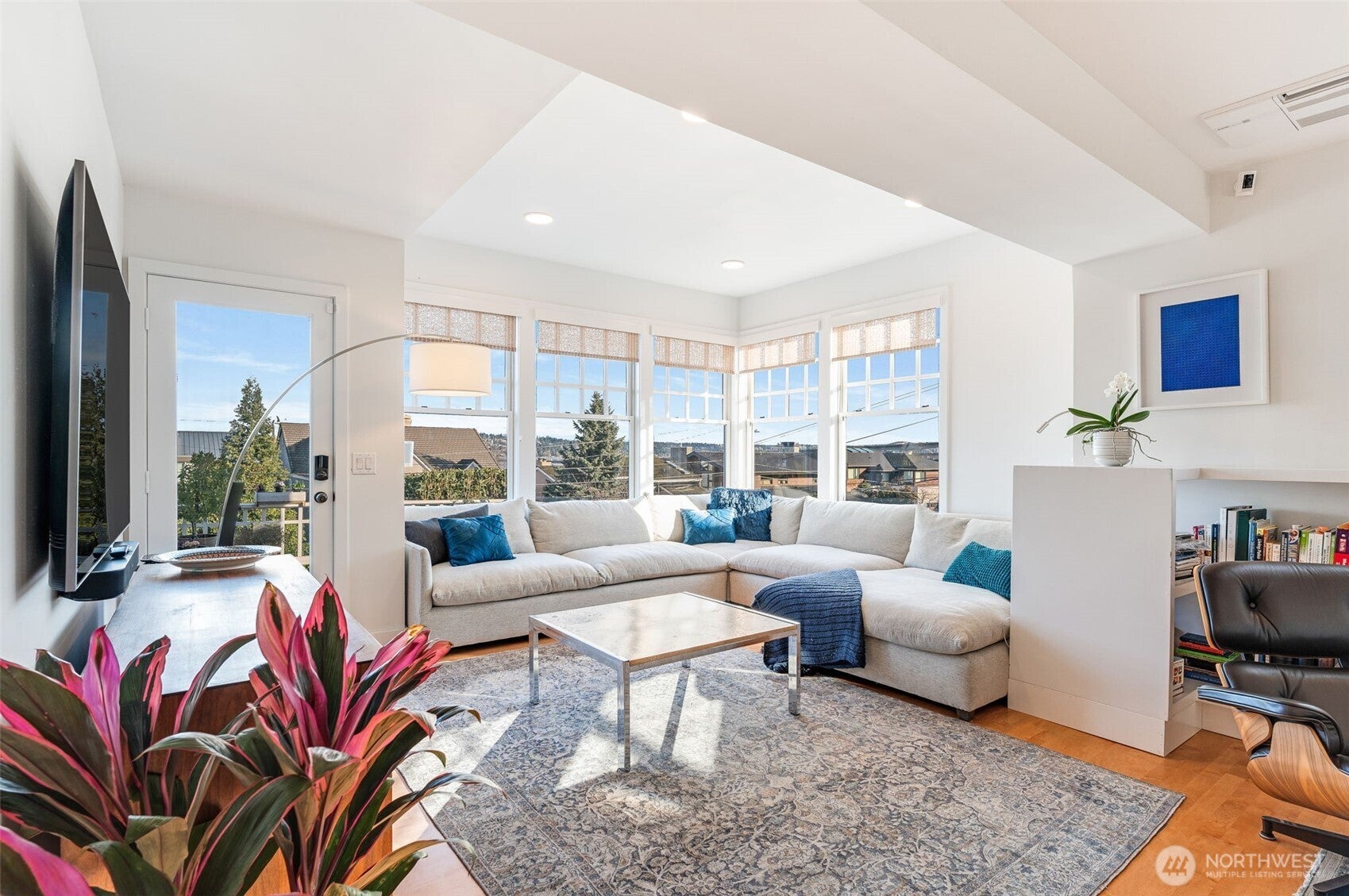 Seattle, Washington, 98144, United States, 5 Bedrooms Bedrooms, ,4 BathroomsBathrooms,Residential,Active,1988732