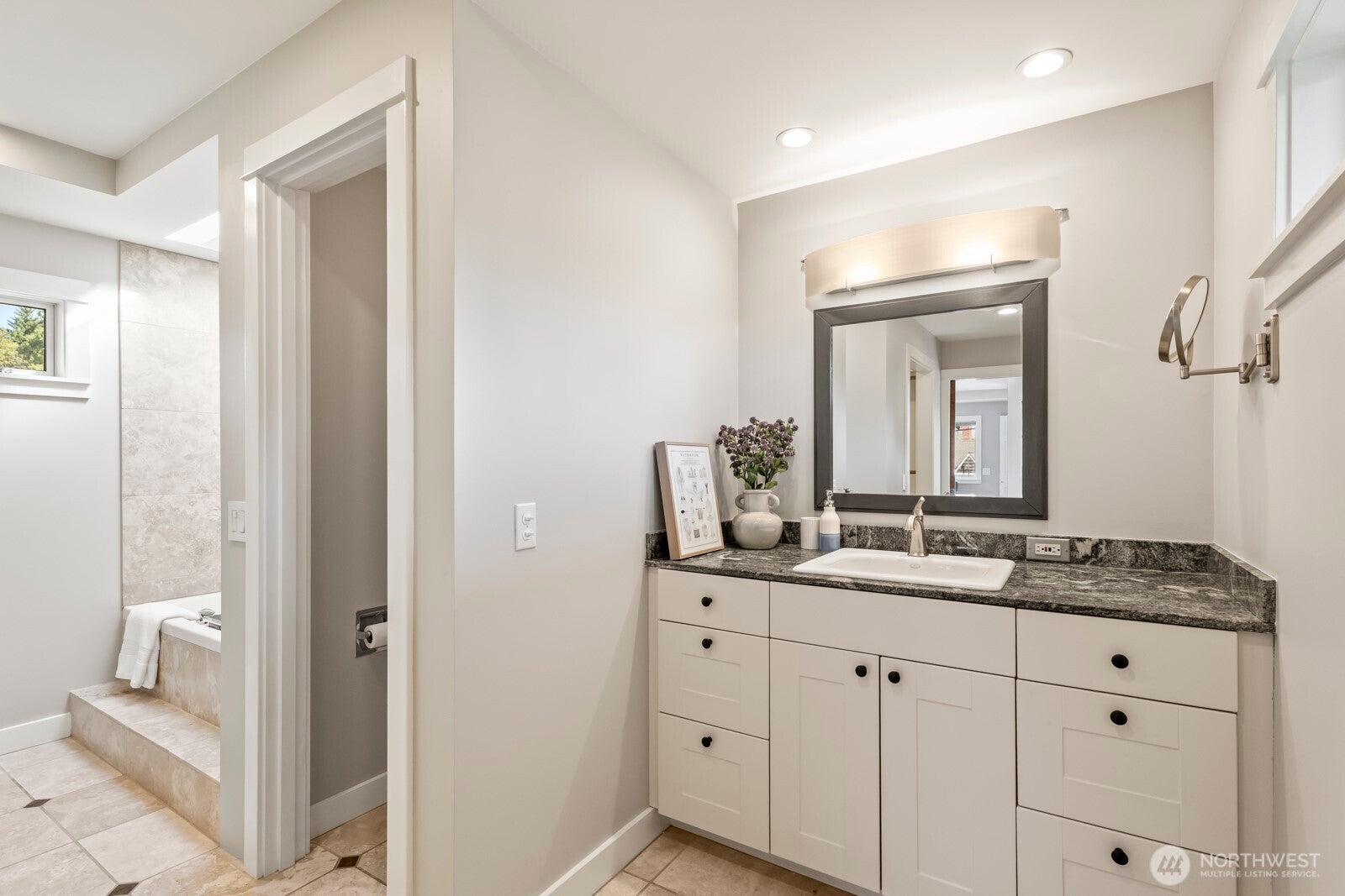 Seattle, Washington, 98136, United States, 4 Bedrooms Bedrooms, ,4 BathroomsBathrooms,Residential,Active,1945253