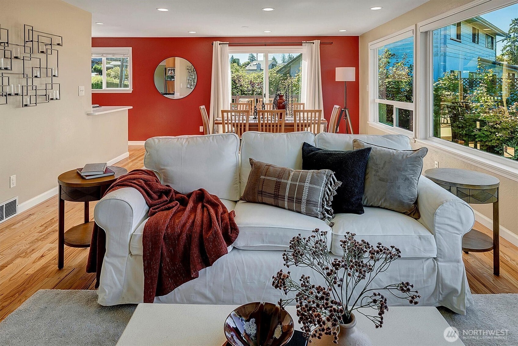 Shoreline, Washington, 98177, United States, 5 Bedrooms Bedrooms, ,3 BathroomsBathrooms,Residential,Active,1922341