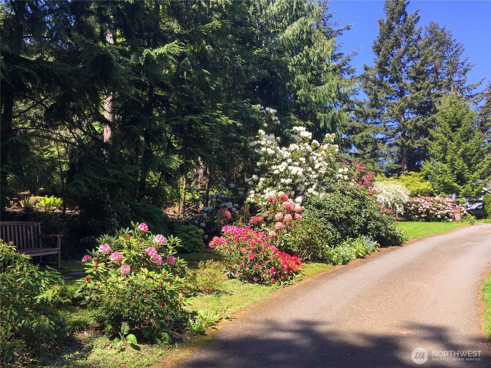 Issaquah, Washington, 98027, United States, 4 Bedrooms Bedrooms, ,3 BathroomsBathrooms,Residential,Active,1952447