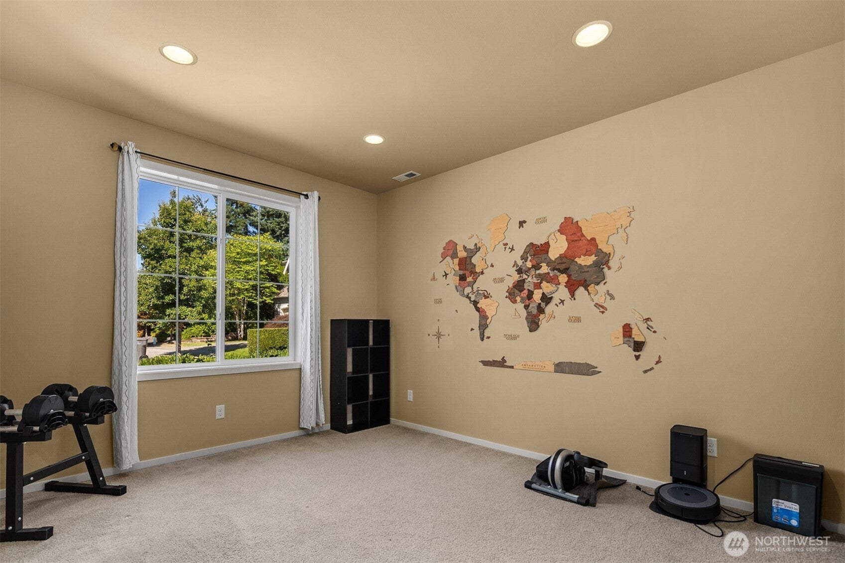 Bothell, Washington, 98021, United States, 4 Bedrooms Bedrooms, ,3 BathroomsBathrooms,Residential,Active,1922335