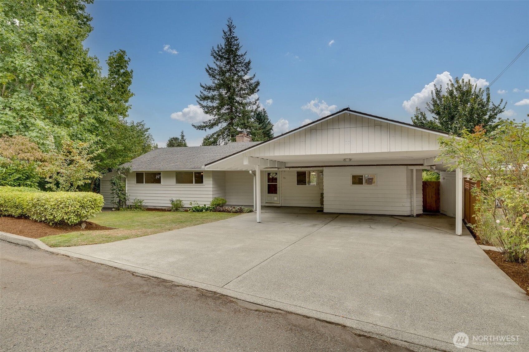Bellevue, Washington, 98008, United States, 4 Bedrooms Bedrooms, ,2 BathroomsBathrooms,Residential,Active,1943800