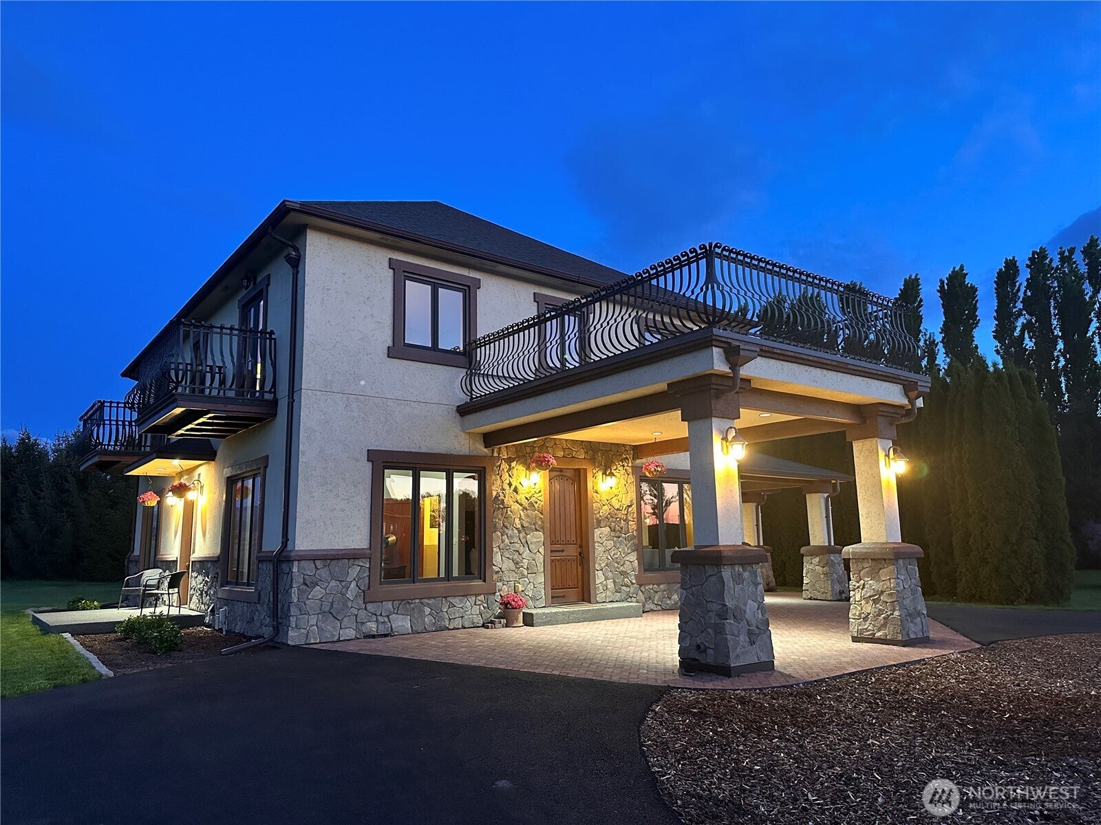 Walla Walla, Washington, 99362, United States, 6 Bedrooms Bedrooms, ,5 BathroomsBathrooms,Residential,Active,1787145