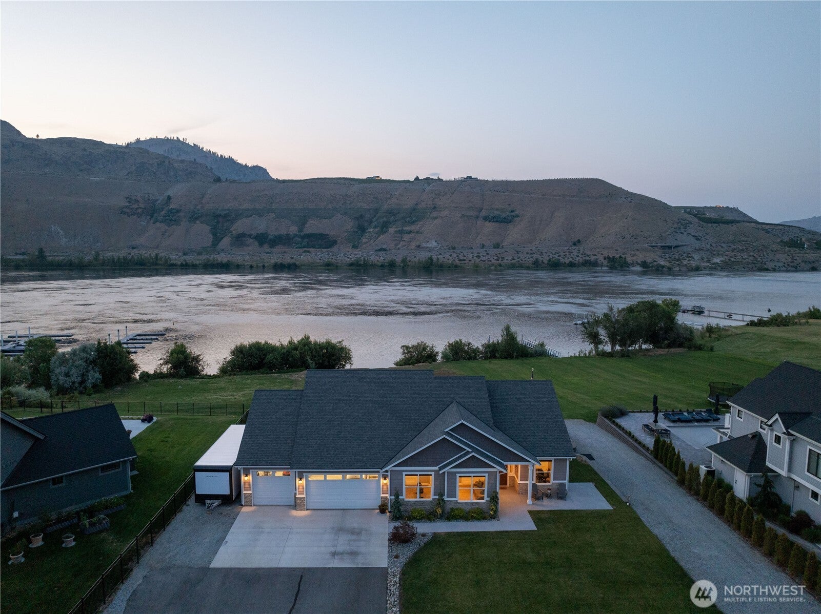 Orondo, Washington, 98843, United States, 4 Bedrooms Bedrooms, ,2 BathroomsBathrooms,Residential,Active,1919394
