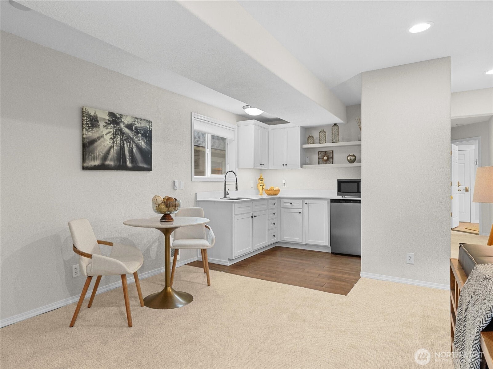 Seattle, Washington, 98118, United States, 4 Bedrooms Bedrooms, ,4 BathroomsBathrooms,Residential,Active,1964271