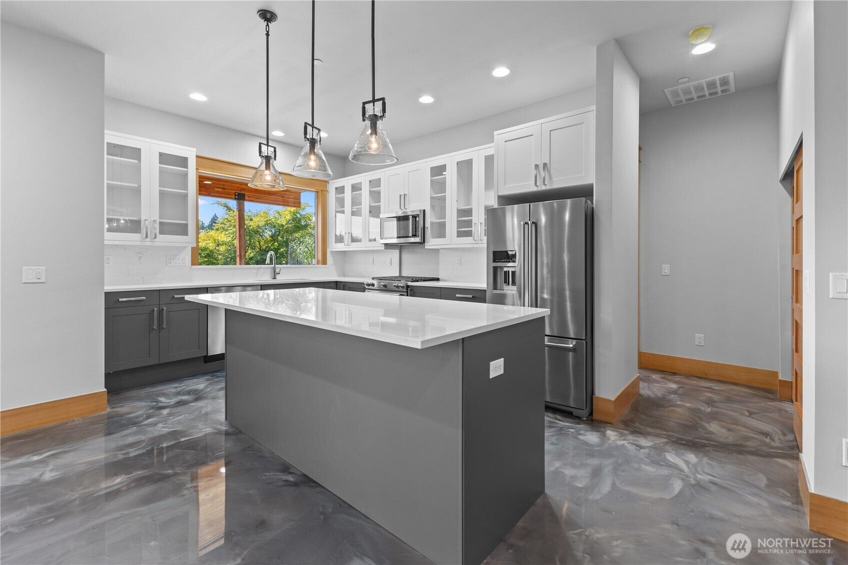 Lake Tapps, Washington, 98391, United States, 3 Bedrooms Bedrooms, ,6 BathroomsBathrooms,Residential,Active,1914925