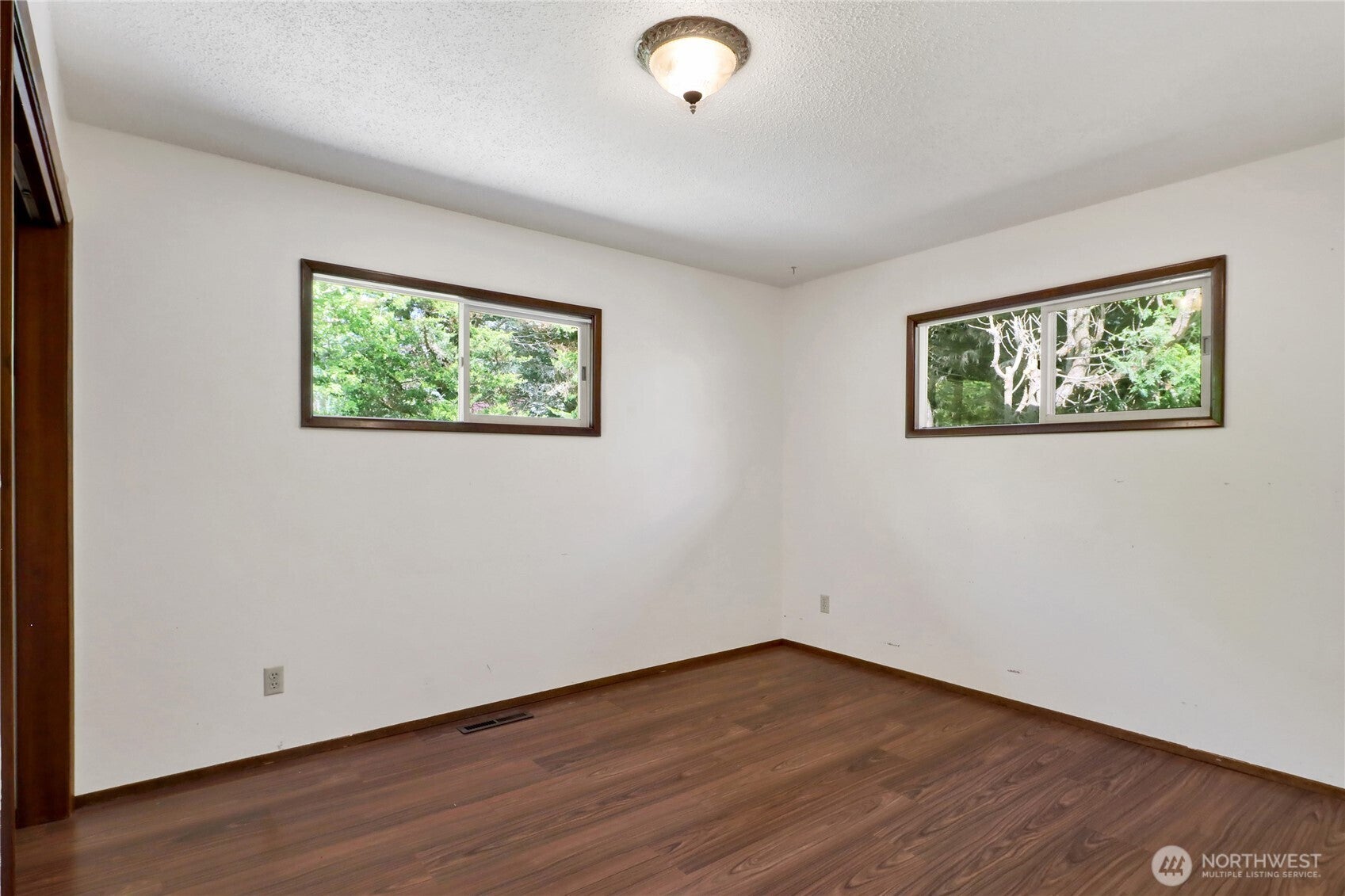 Bellingham, Washington, 98225, United States, 3 Bedrooms Bedrooms, ,2 BathroomsBathrooms,Residential,Active,1824012