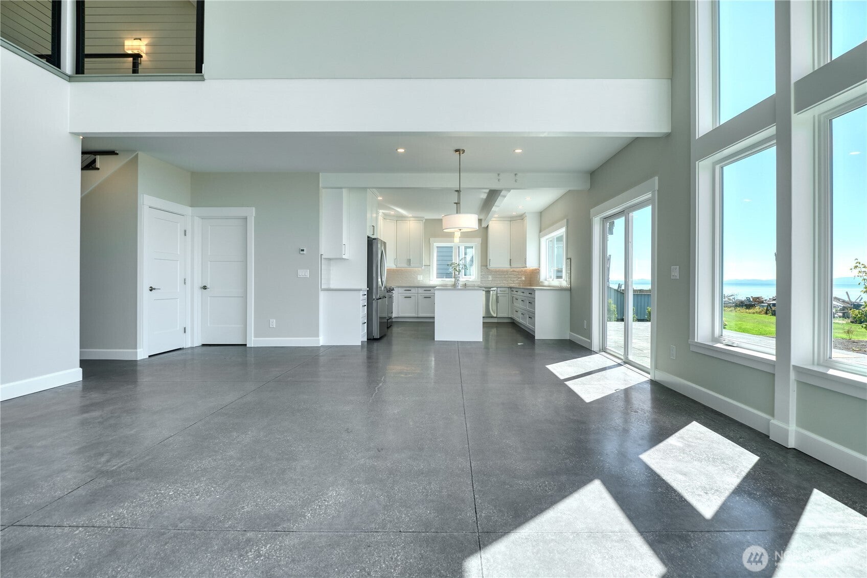 Point Roberts, Washington, 98281, United States, 2 Bedrooms Bedrooms, ,3 BathroomsBathrooms,Residential,Active,1905096