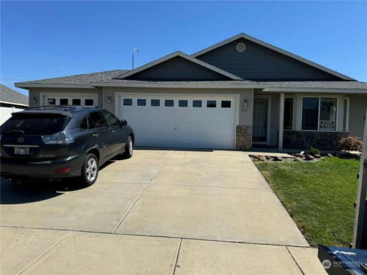 207 NUGGET ST, MOXEE, WA 98936 - Image 1