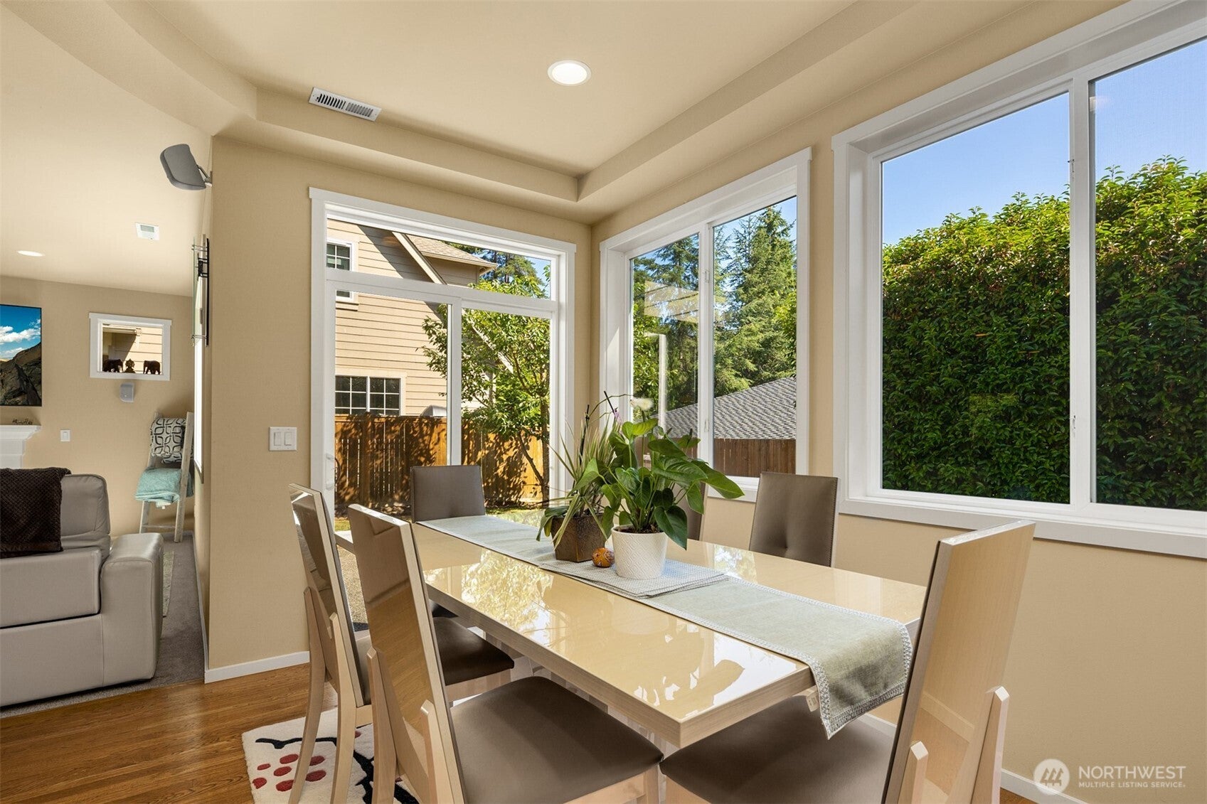 Bothell, Washington, 98021, United States, 4 Bedrooms Bedrooms, ,3 BathroomsBathrooms,Residential,Active,1922335