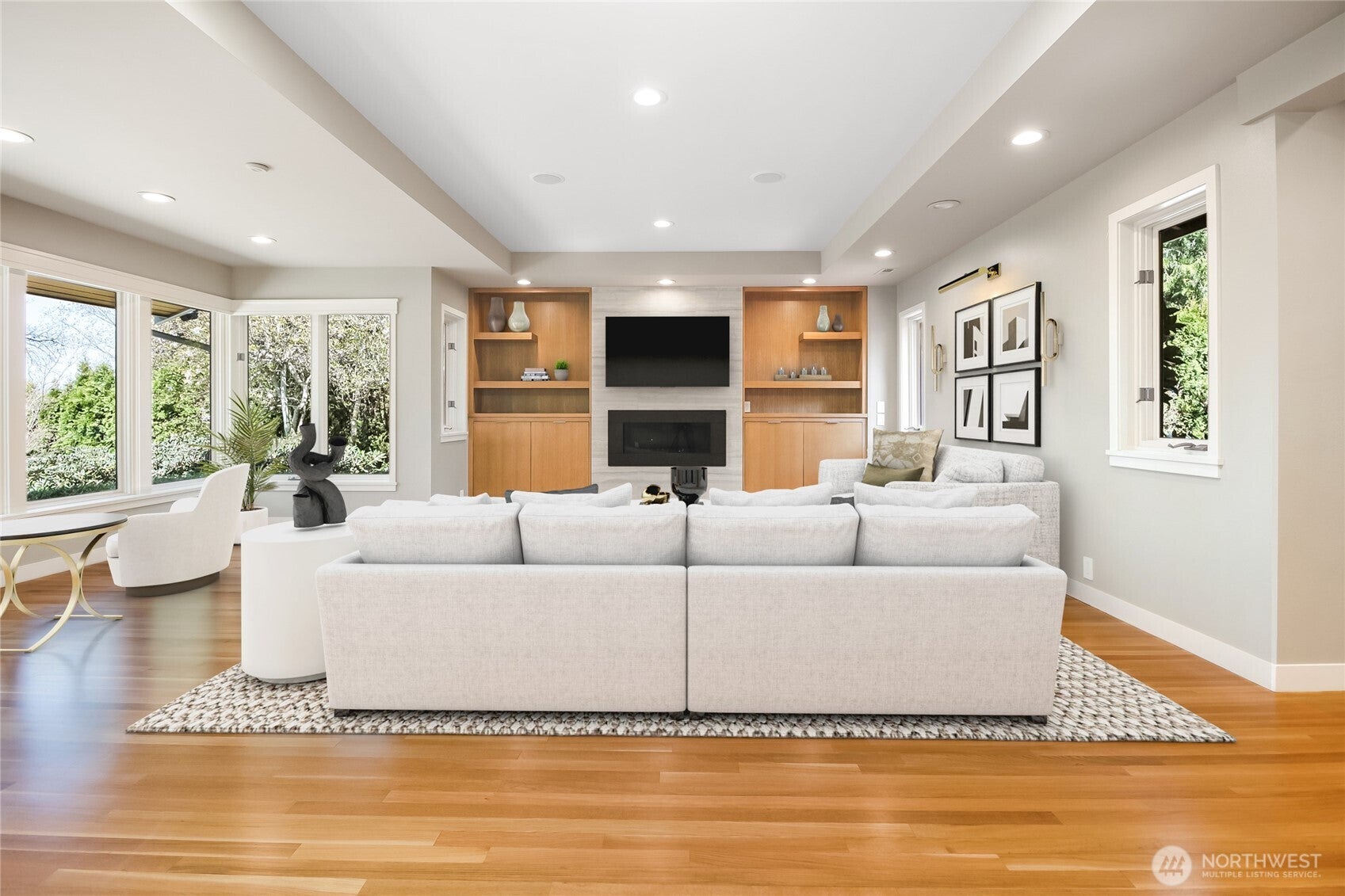 Medina, Washington, 98039, United States, 3 Bedrooms Bedrooms, ,3 BathroomsBathrooms,Residential,Active,1781504