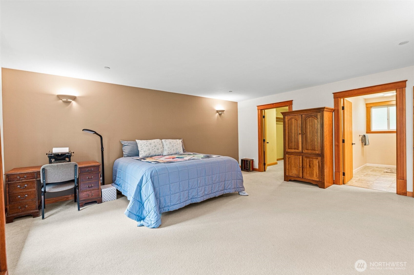 Kent, Washington, 98042, United States, 4 Bedrooms Bedrooms, ,4 BathroomsBathrooms,Residential,Active,1908132