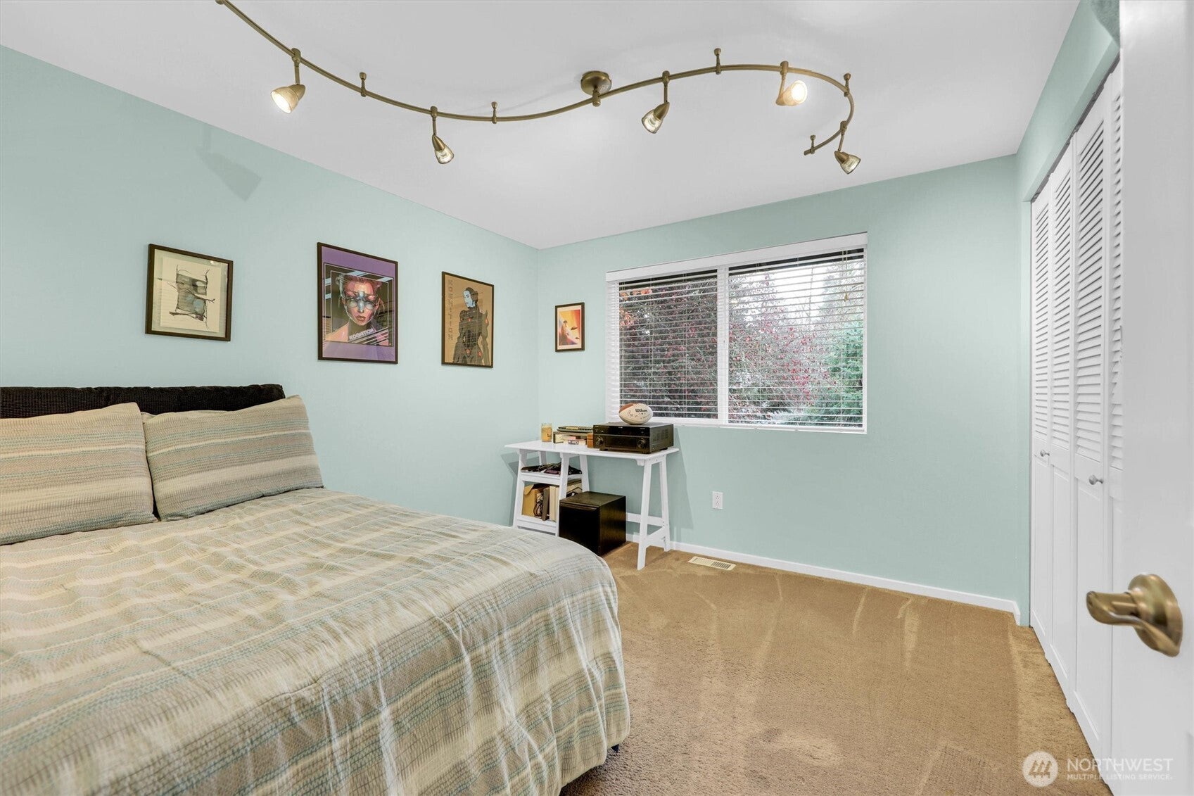 Redmond, Washington, 98052, United States, 5 Bedrooms Bedrooms, ,3 BathroomsBathrooms,Residential,Active,1988724