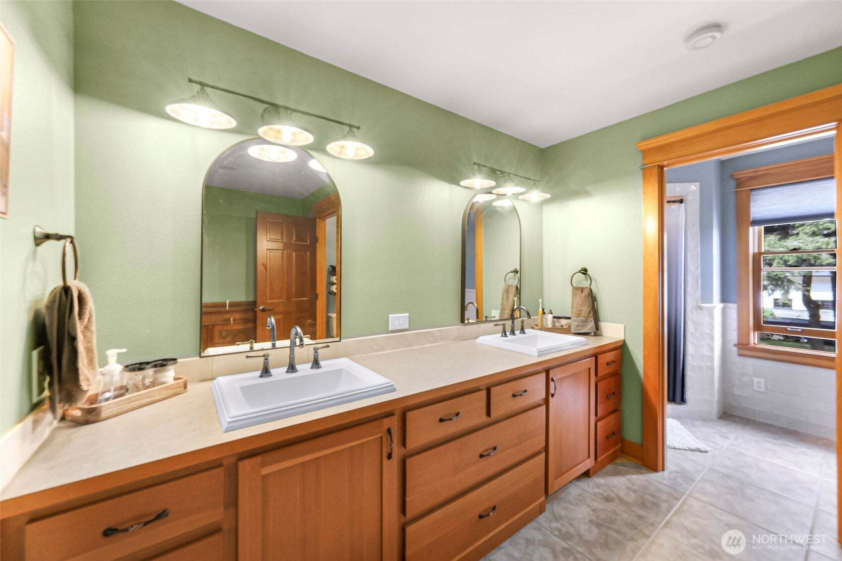 Lynden, Washington, 98264, United States, 4 Bedrooms Bedrooms, ,4 BathroomsBathrooms,Residential,Active,1922316