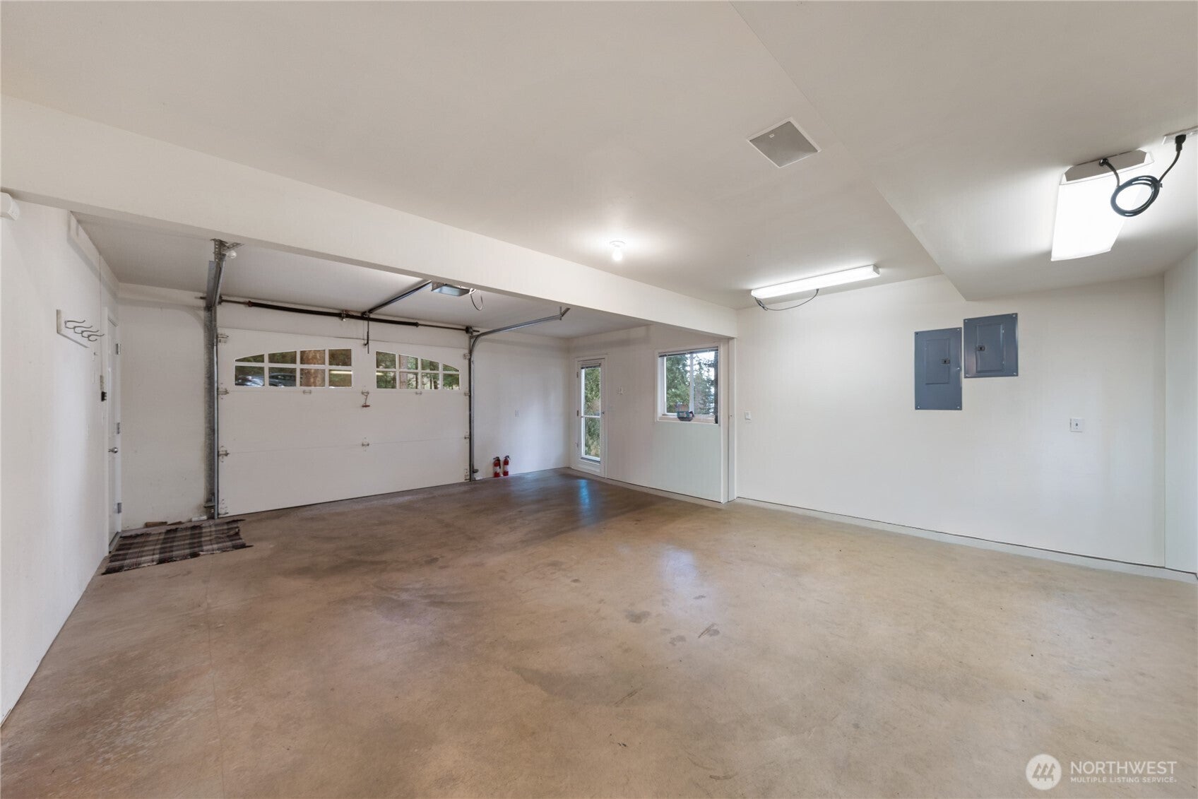 Oak Harbor, Washington, 98277, United States, 3 Bedrooms Bedrooms, ,2 BathroomsBathrooms,Residential,Active,2017073