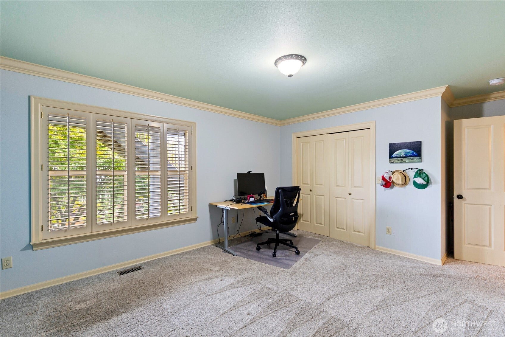 Anacortes, Washington, 98221, United States, 4 Bedrooms Bedrooms, ,3 BathroomsBathrooms,Residential,Pending,1968376