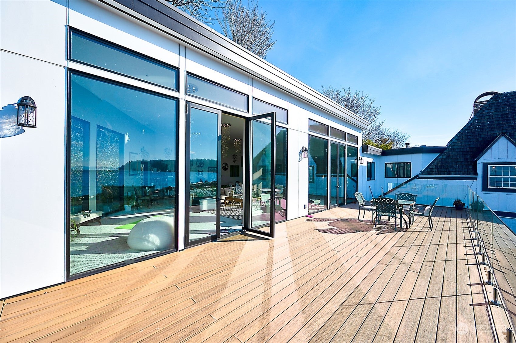 Burien, Washington, 98166, United States, ,5 BathroomsBathrooms,Residential,Pending,1702630