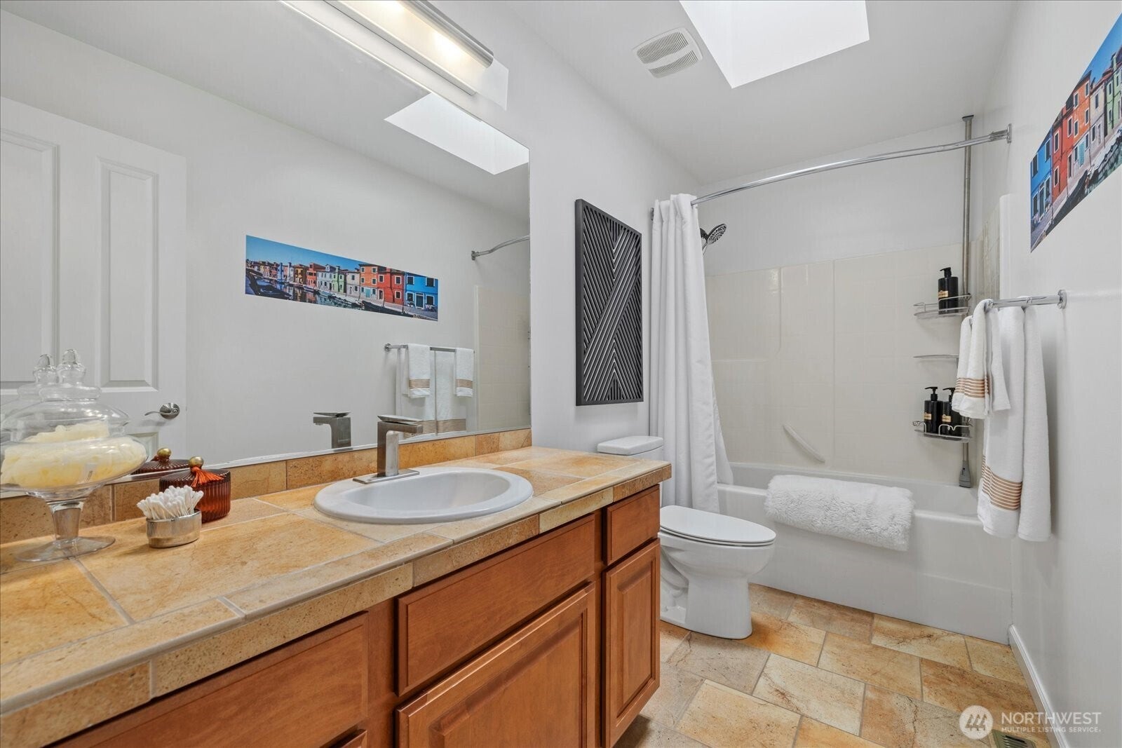 Newcastle, Washington, 98056, United States, 4 Bedrooms Bedrooms, ,3 BathroomsBathrooms,Residential,Active,1850683