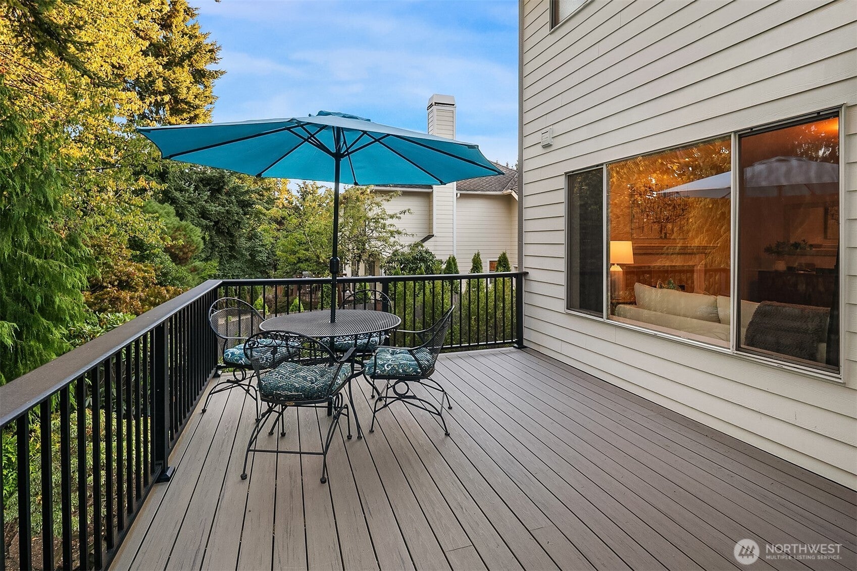 Woodinville, Washington, 98072, United States, 3 Bedrooms Bedrooms, ,3 BathroomsBathrooms,Residential,Active,1945838