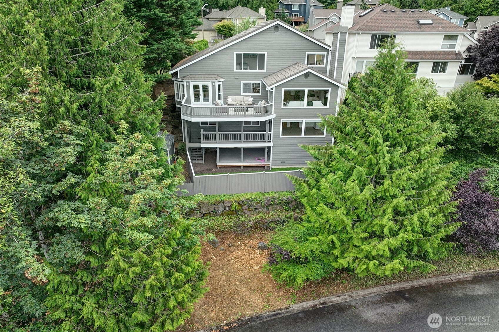 Sammamish, Washington, 98074, United States, 4 Bedrooms Bedrooms, ,4 BathroomsBathrooms,Residential,Active,1909838
