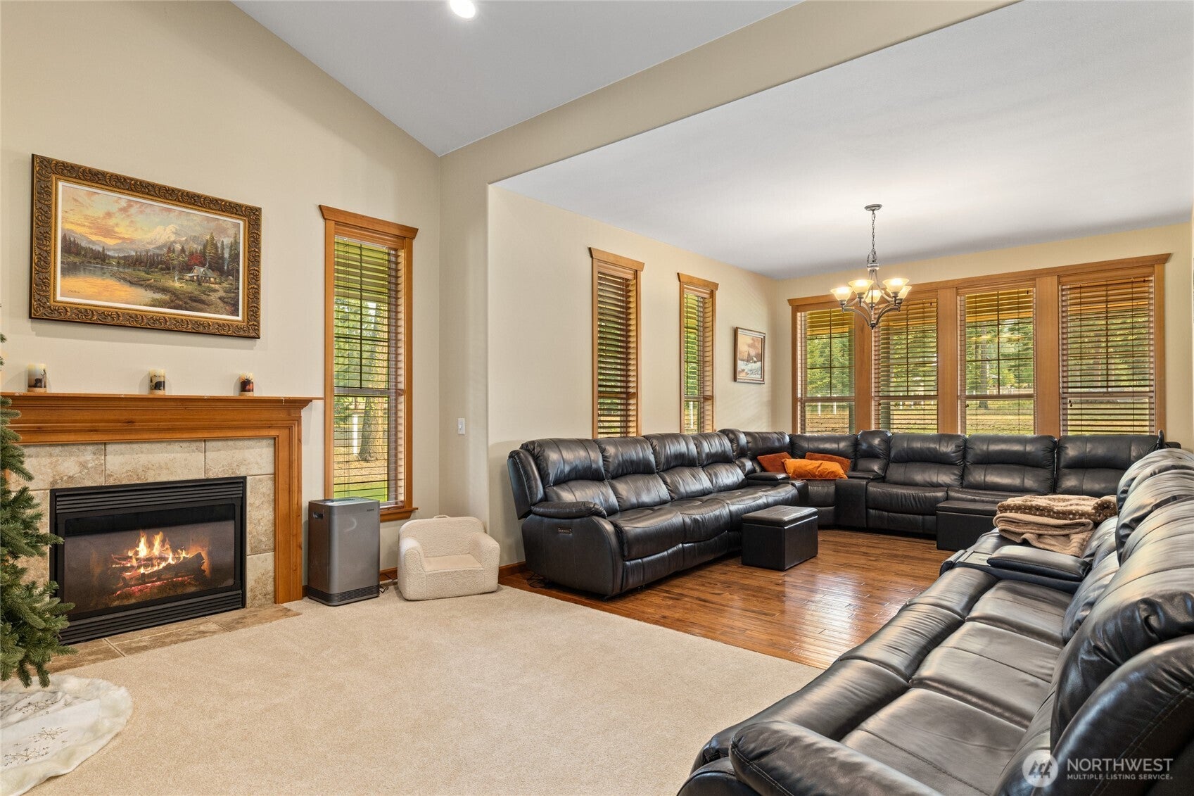 Cle Elum, Washington, 98922, United States, 4 Bedrooms Bedrooms, ,3 BathroomsBathrooms,Residential,Active,1944053