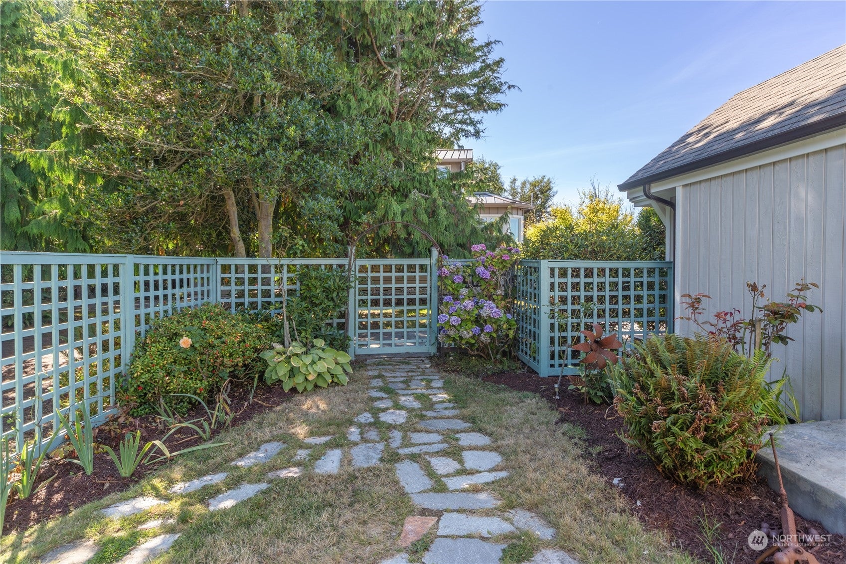 Port Townsend, Washington, 98368, United States, ,3 BathroomsBathrooms,Residential,Active,1706120