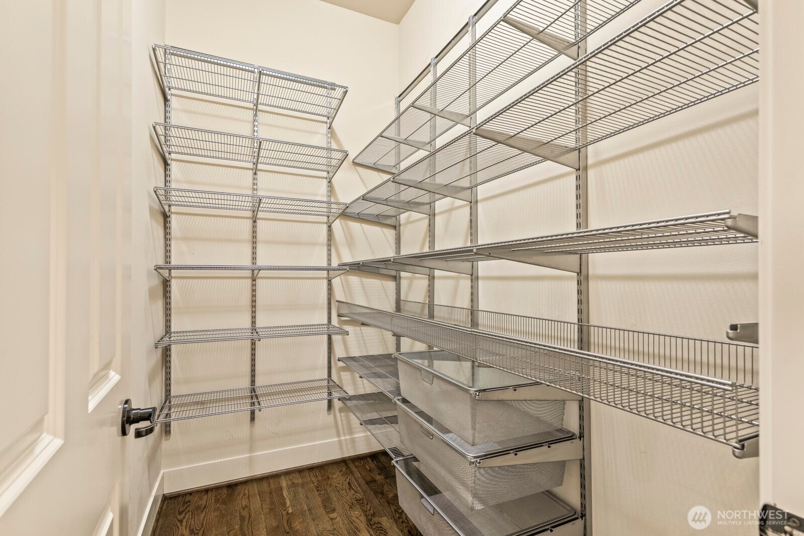 Redmond, Washington, 98053, United States, 4 Bedrooms Bedrooms, ,5 BathroomsBathrooms,Residential,Active,1967297