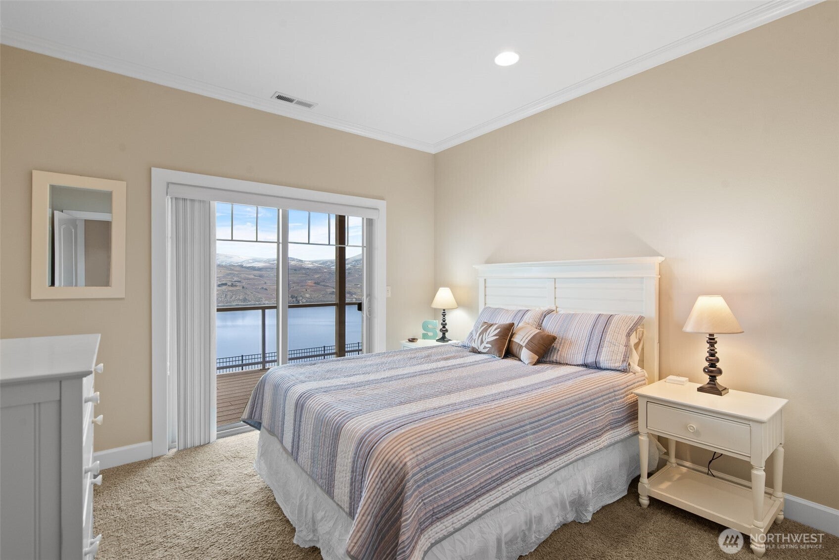 Chelan, Washington, 98816, United States, 5 Bedrooms Bedrooms, ,4 BathroomsBathrooms,Residential,Active,2009141