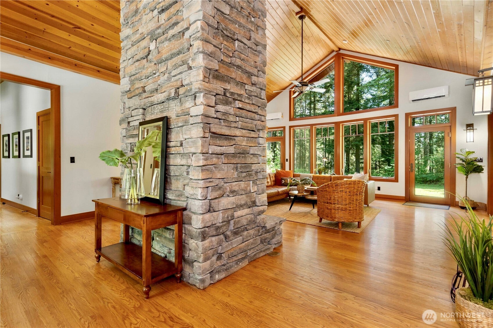 Carnation, Washington, 98014, United States, 3 Bedrooms Bedrooms, ,4 BathroomsBathrooms,Residential,Active,1852686