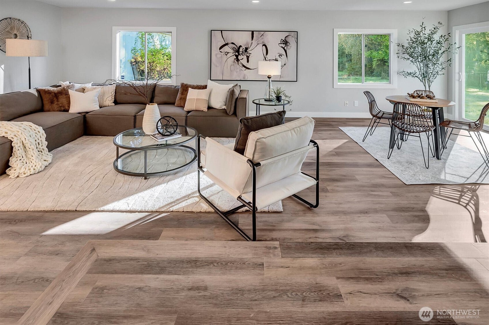 Renton, Washington, 98059, United States, 3 Bedrooms Bedrooms, ,2 BathroomsBathrooms,Residential,Active,1967101