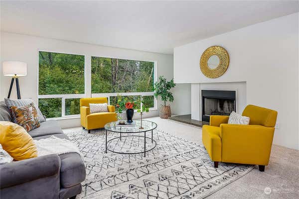 2510 W MANOR PL APT 211, SEATTLE, WA 98199 - Image 1