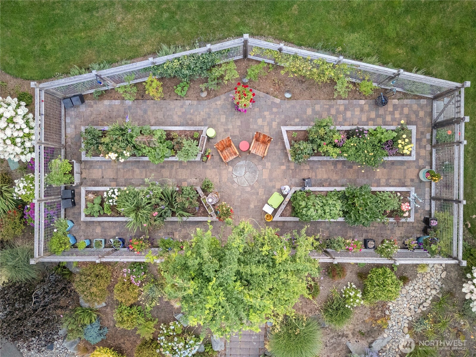 Yelm, Washington, 98597, United States, 5 Bedrooms Bedrooms, ,7 BathroomsBathrooms,Residential,Active,1909895