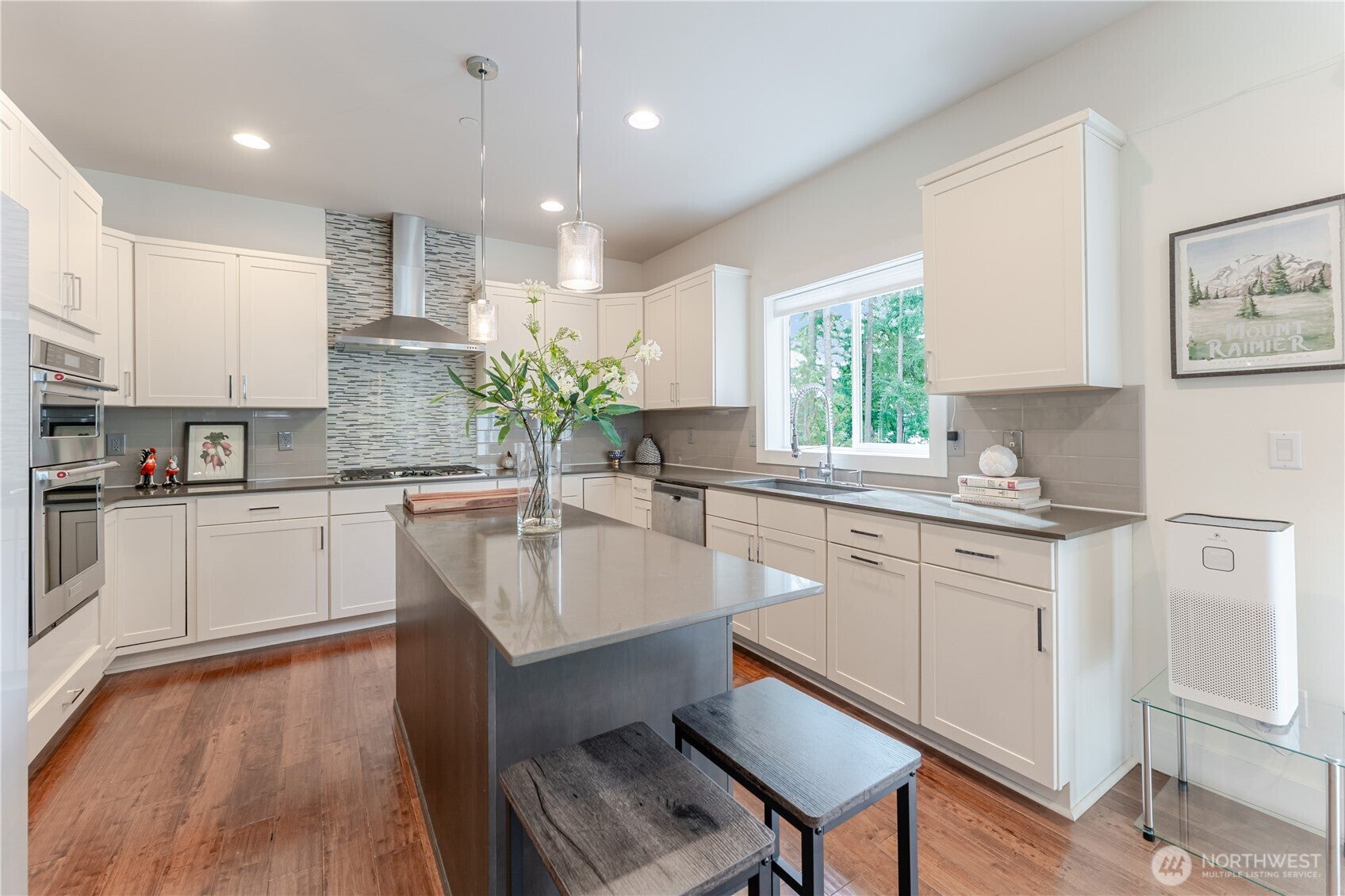 Sammamish, Washington, 98074, United States, 5 Bedrooms Bedrooms, ,4 BathroomsBathrooms,Residential,Active,1953706