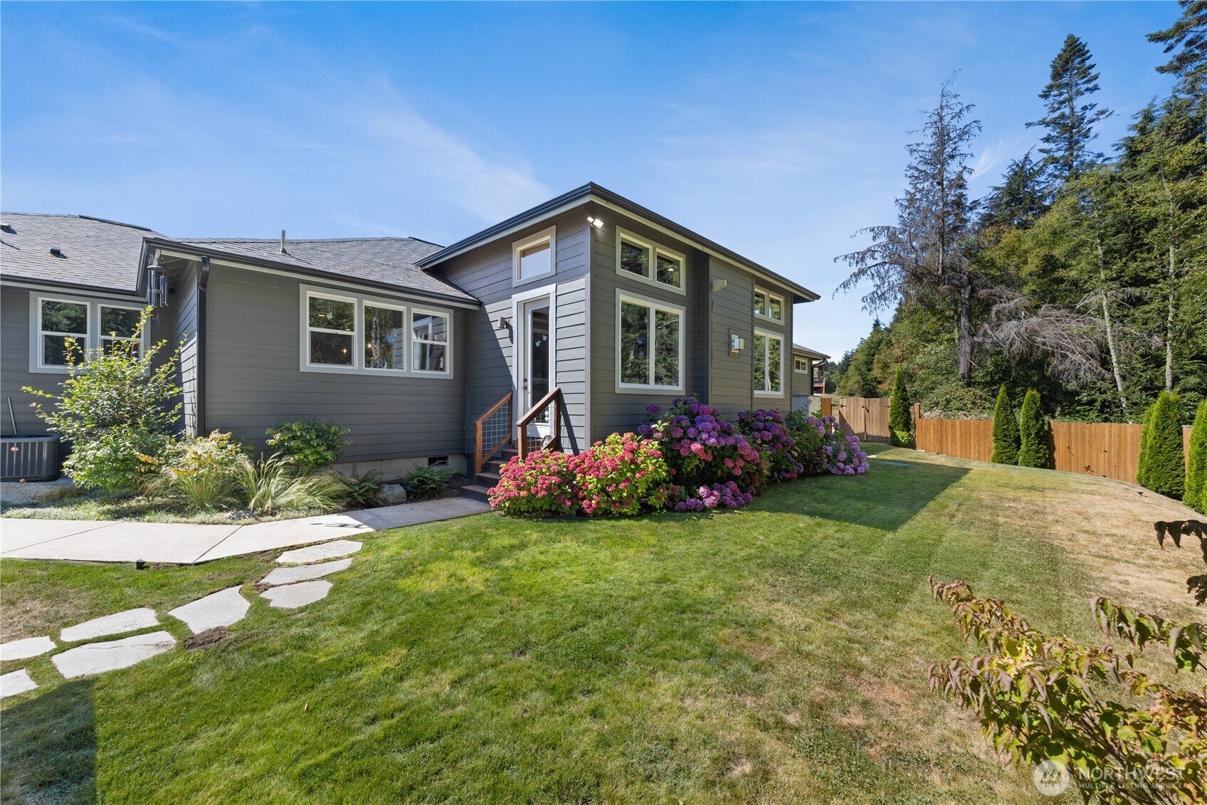 Anacortes, Washington, 98221, United States, 3 Bedrooms Bedrooms, ,2 BathroomsBathrooms,Residential,Active,1968395