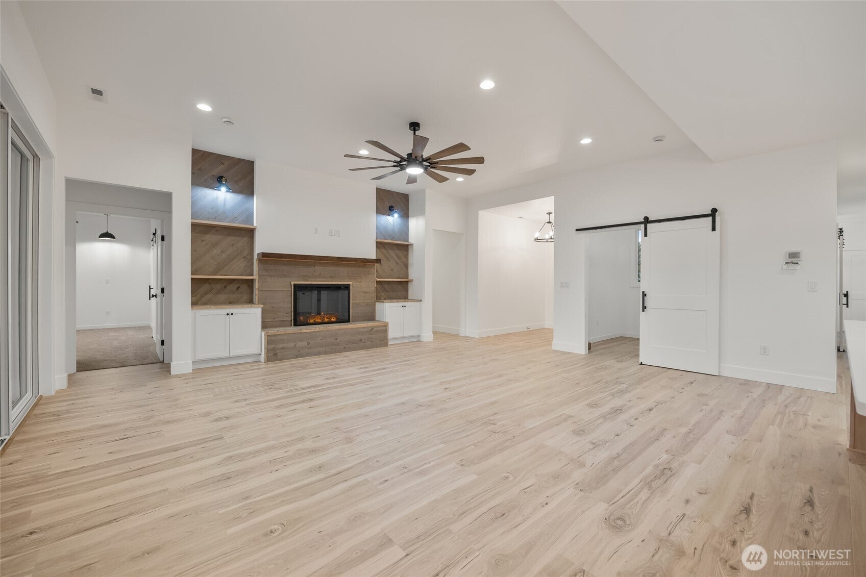 Kennewick, Washington, 99338, United States, 4 Bedrooms Bedrooms, ,3 BathroomsBathrooms,Residential,Active,1996297