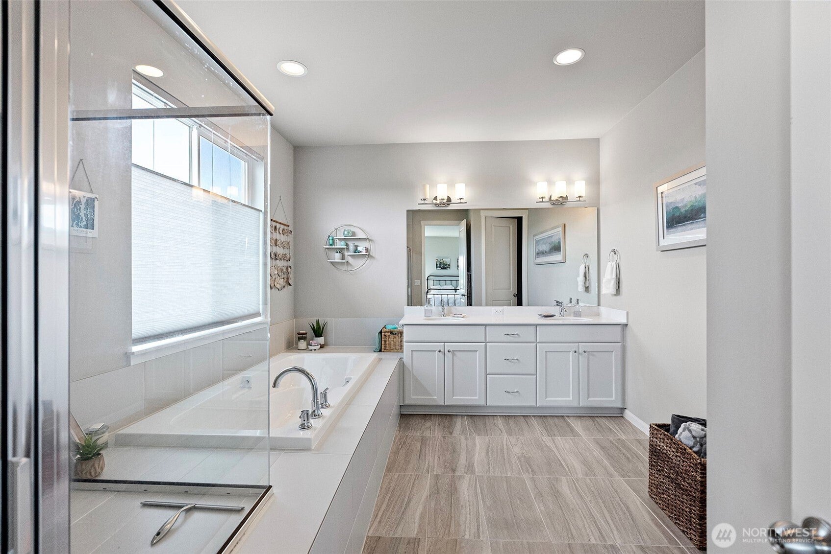 Gig Harbor, Washington, 98332, United States, ,4 BathroomsBathrooms,Residential,Active,1839771
