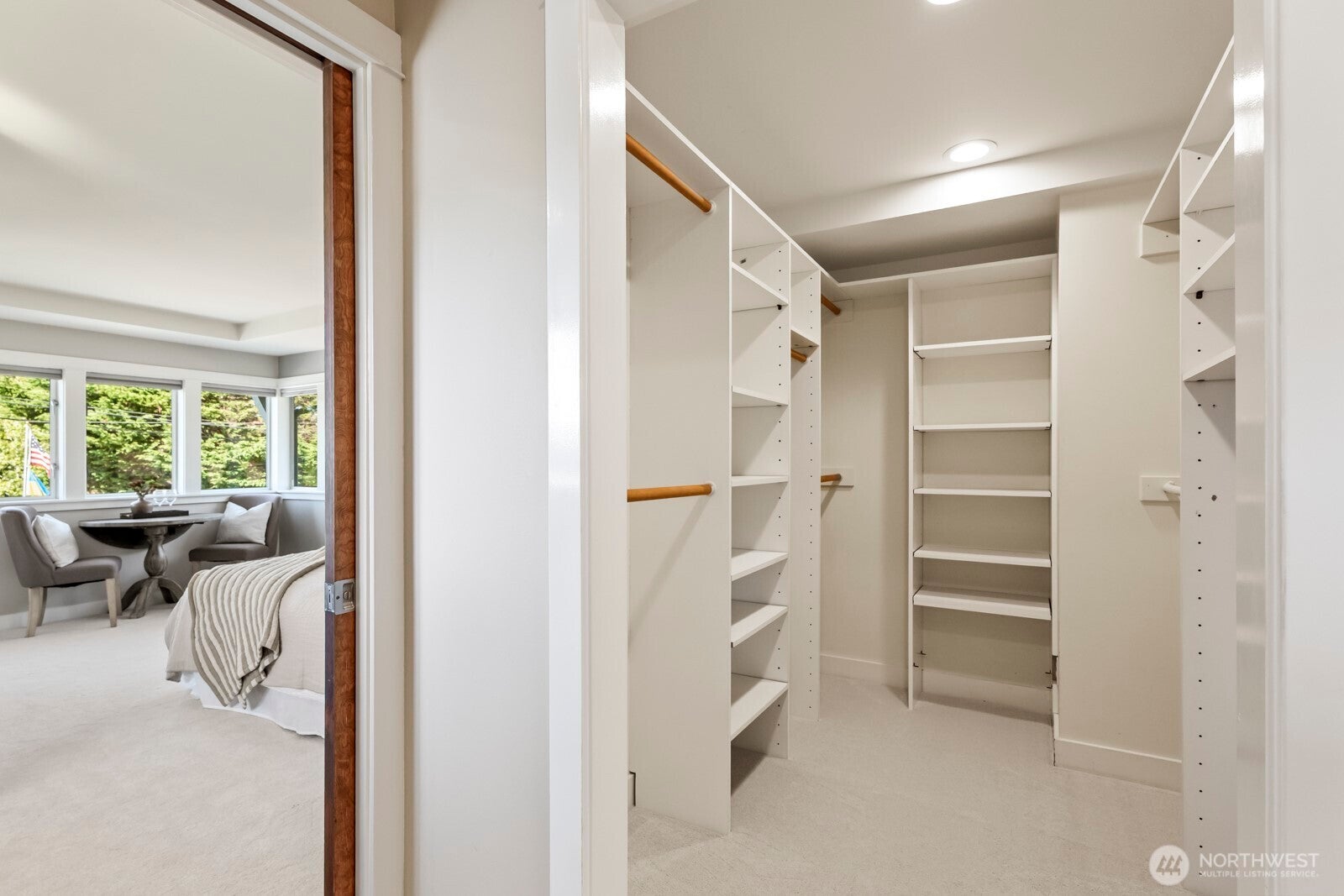 Seattle, Washington, 98136, United States, 4 Bedrooms Bedrooms, ,4 BathroomsBathrooms,Residential,Active,1945253