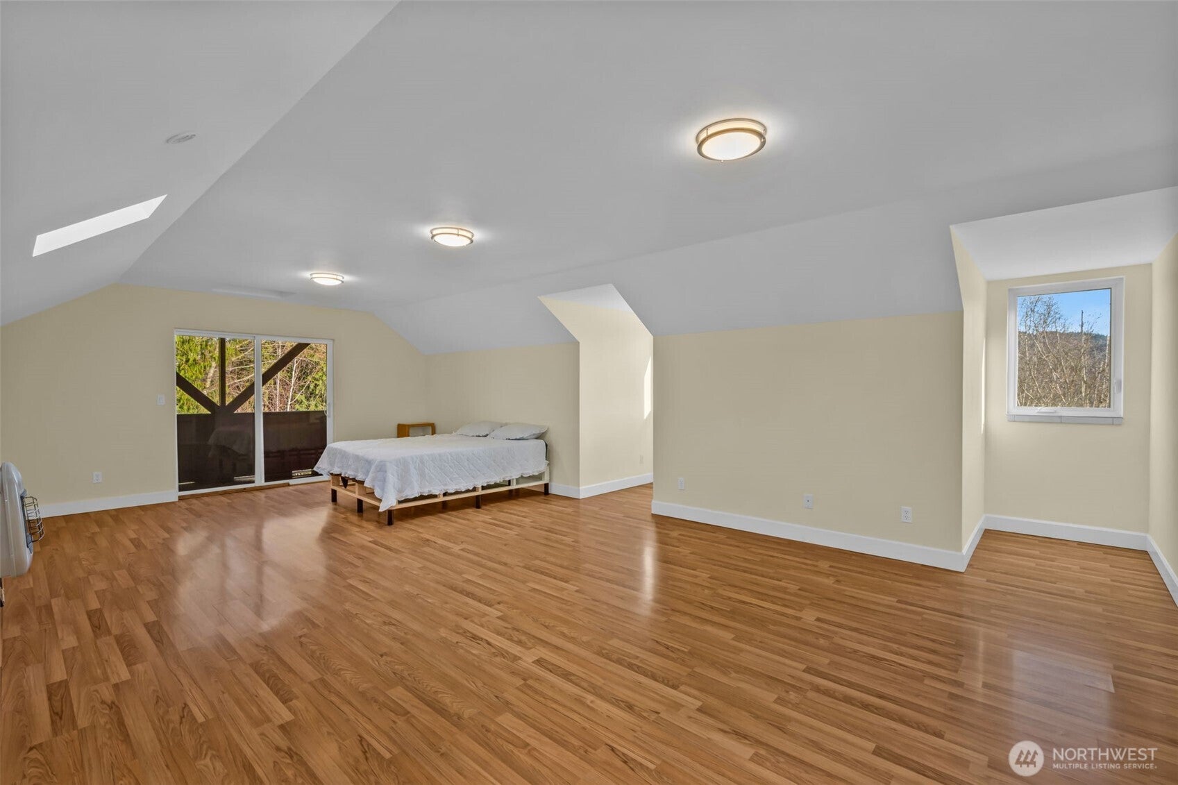 Mount Vernon, Washington, 98274, United States, 4 Bedrooms Bedrooms, ,3 BathroomsBathrooms,Residential,Active,2010914