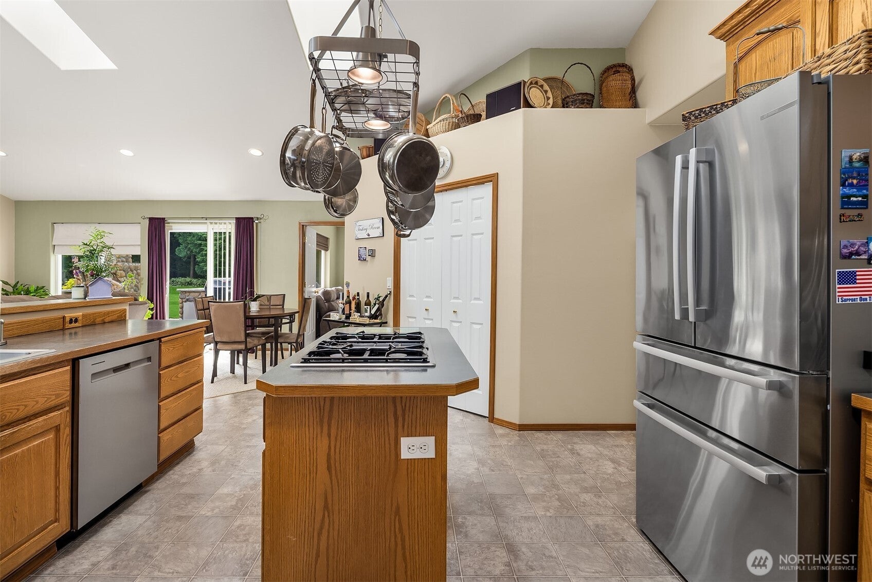 Arlington, Washington, 98223, United States, 4 Bedrooms Bedrooms, ,3 BathroomsBathrooms,Residential,Active,1945246