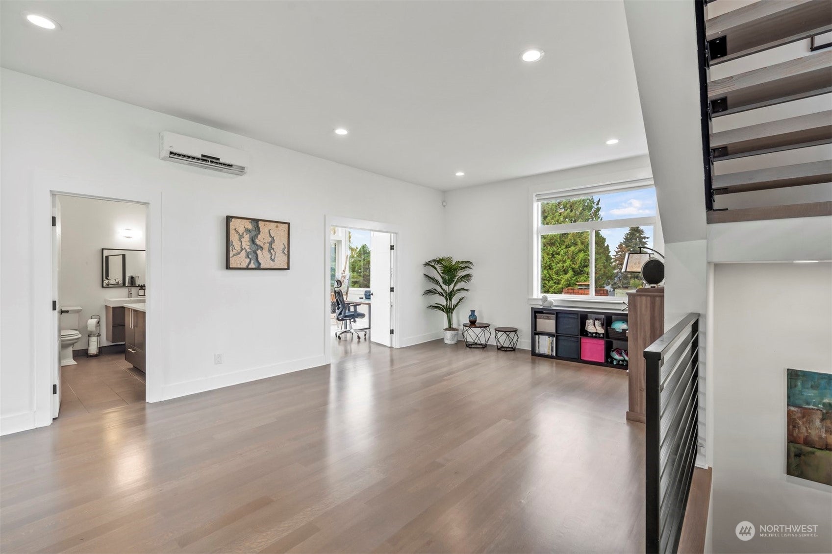 Seattle, Washington, 98178, United States, ,7 BathroomsBathrooms,Residential,Active,1702986