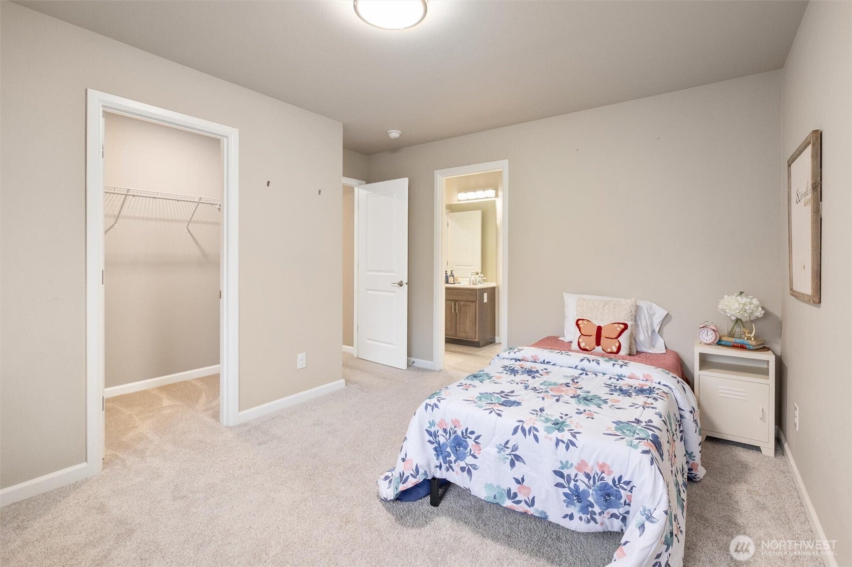 Bothell, Washington, 98021, United States, 4 Bedrooms Bedrooms, ,4 BathroomsBathrooms,Residential,Active,2007270