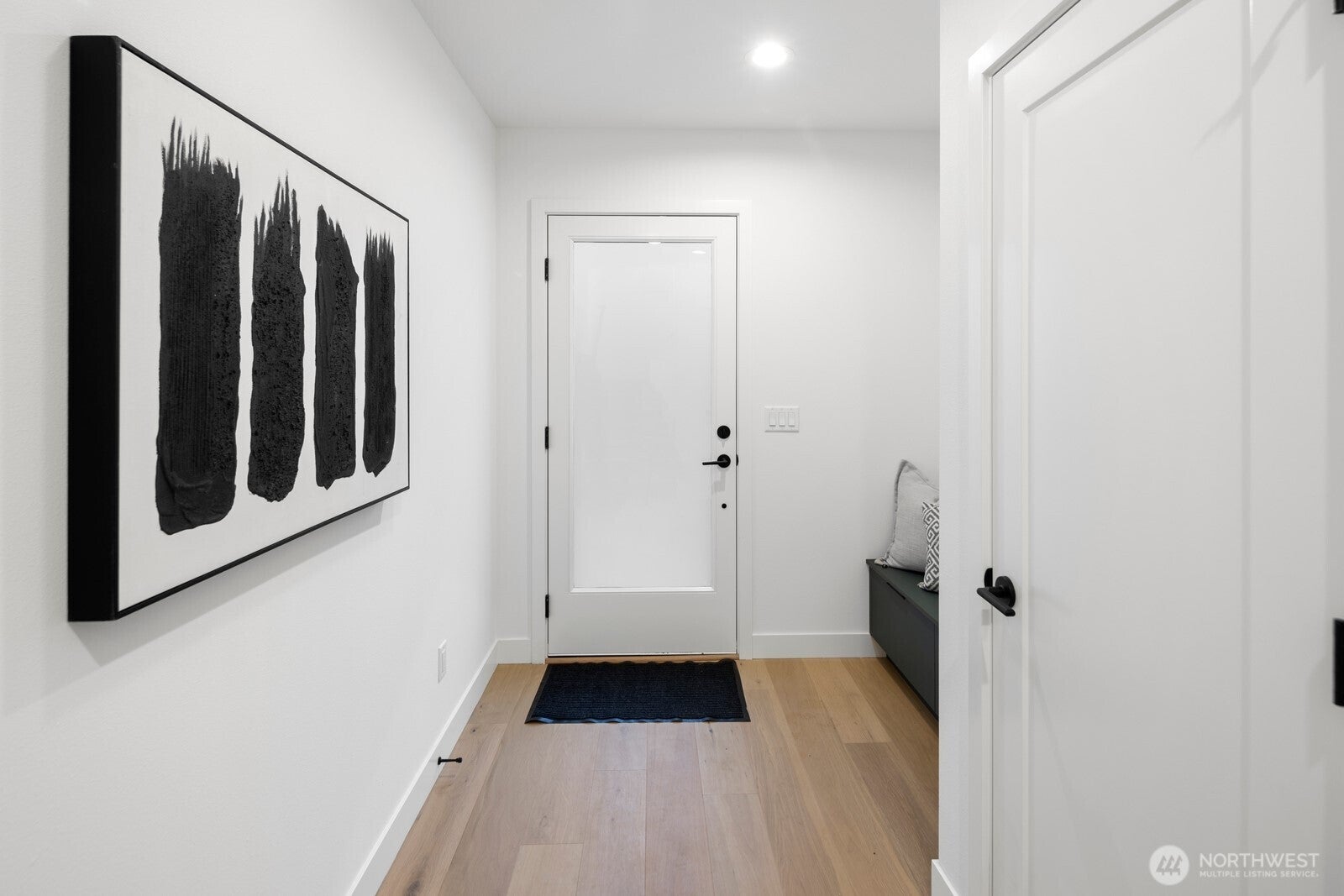 Seattle, Washington, 98122, United States, 4 Bedrooms Bedrooms, ,4 BathroomsBathrooms,Residential,Active,1992543