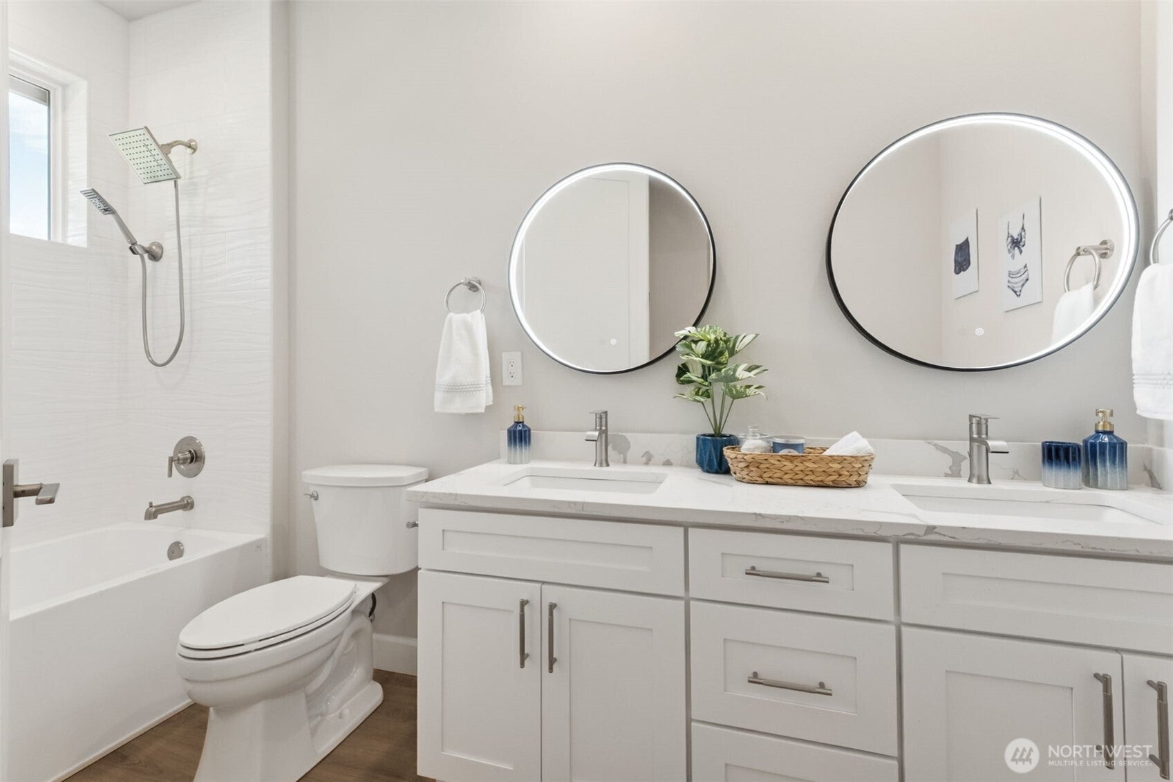 Maple Valley, Washington, 98038, United States, 4 Bedrooms Bedrooms, ,4 BathroomsBathrooms,Residential,Active,1965803