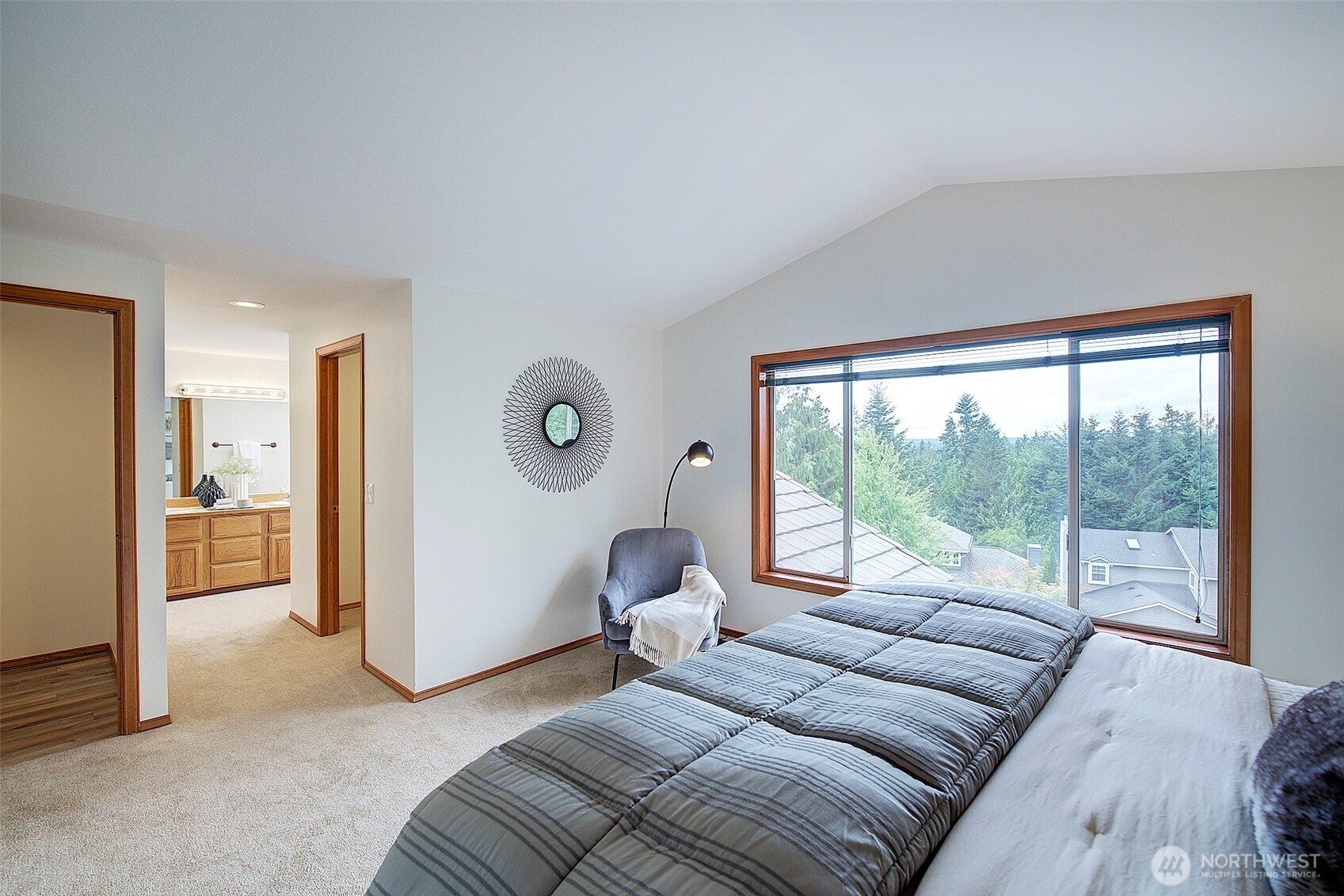 Sammamish, Washington, 98074, United States, 4 Bedrooms Bedrooms, ,4 BathroomsBathrooms,Residential,Active,1909838