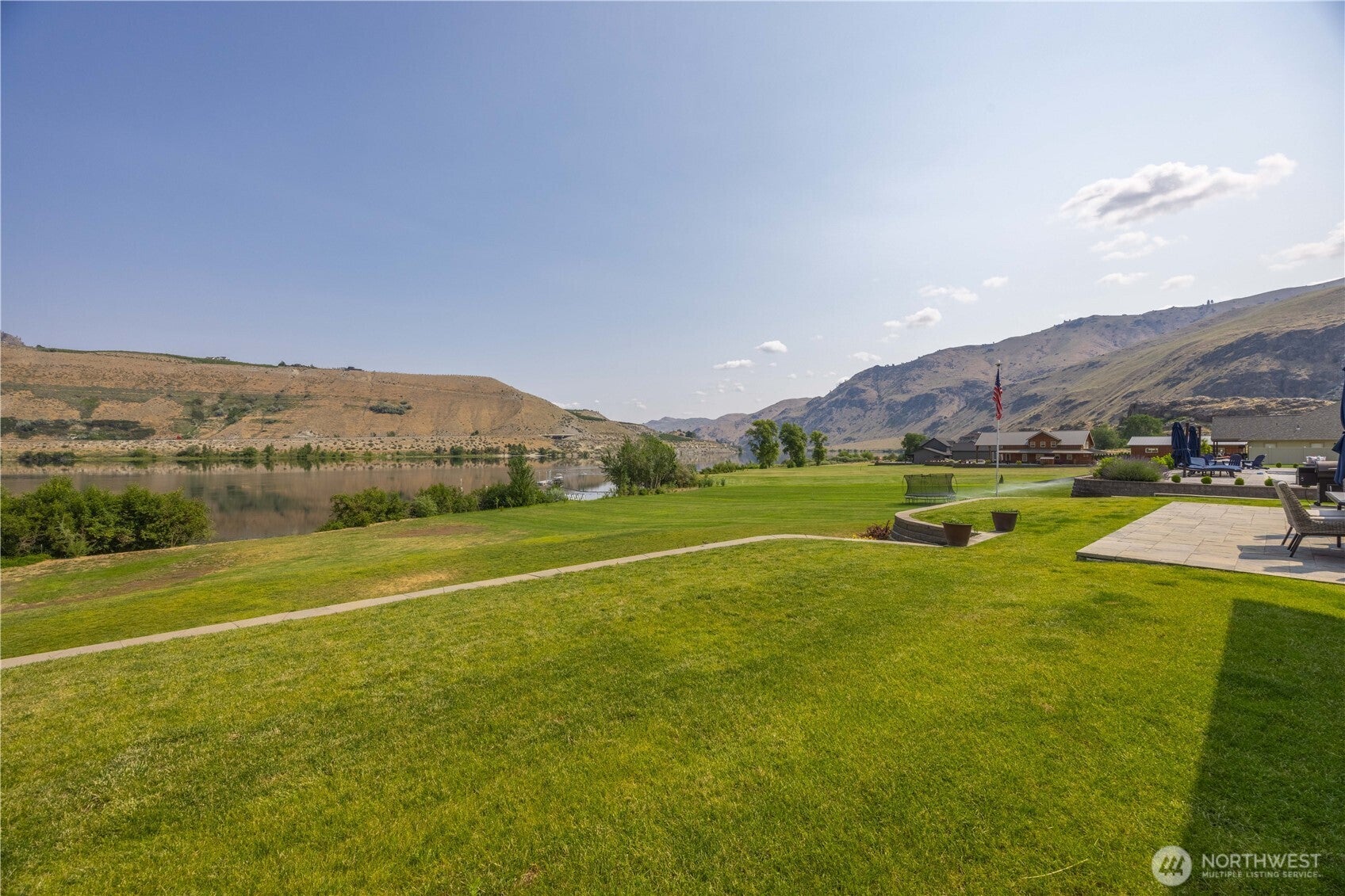 Orondo, Washington, 98843, United States, 4 Bedrooms Bedrooms, ,2 BathroomsBathrooms,Residential,Active,1919394