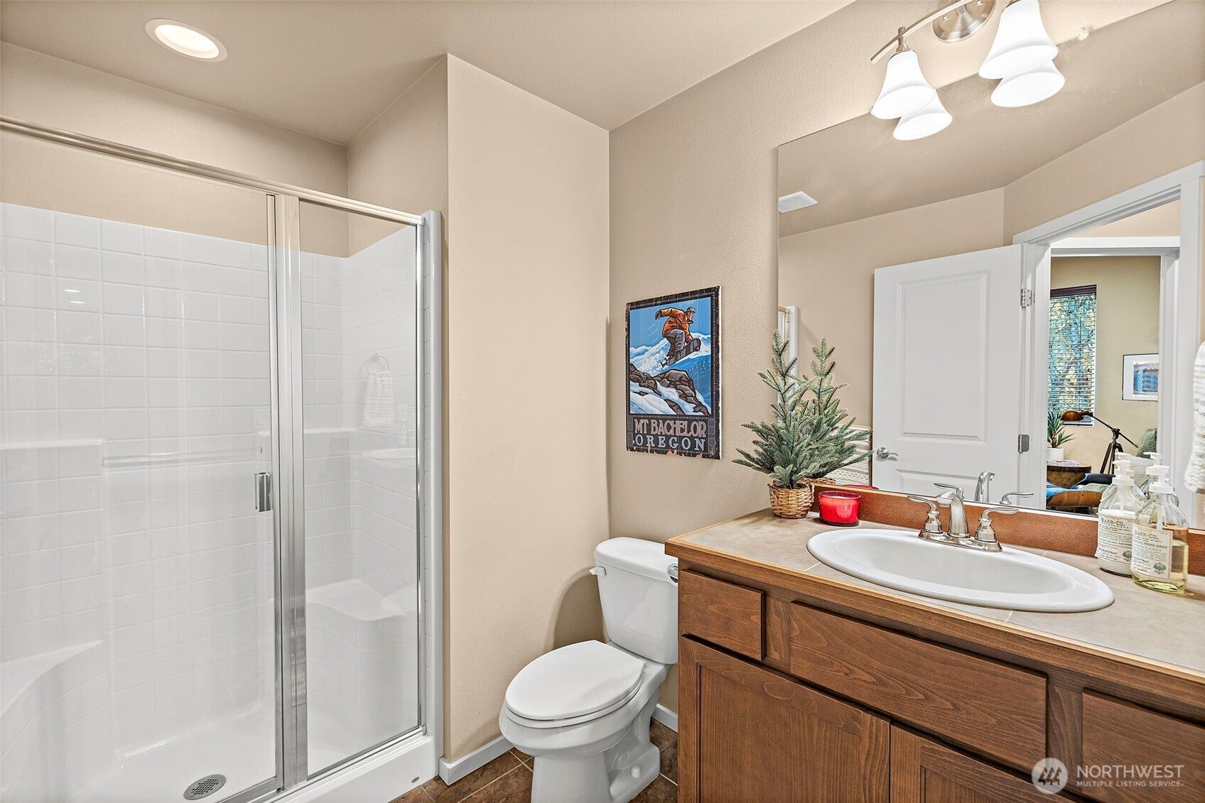 Snoqualmie, Washington, 98065, United States, 5 Bedrooms Bedrooms, ,3 BathroomsBathrooms,Residential,Active,1990623